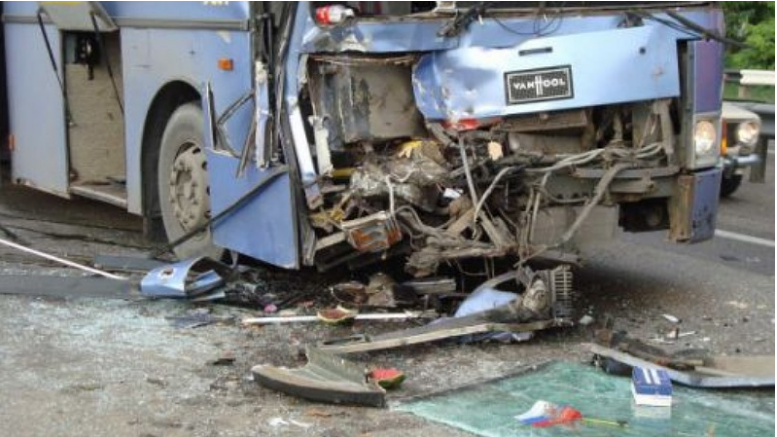 حادث مرور يخلف قت.. يلا وجريحا.. 